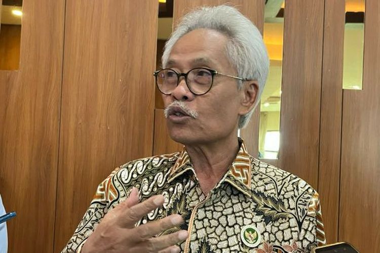 Panas Bumi Gunung Lawu Belum Dimanfaatkan, Mbah Rono Dorong Jadi Energi Terbarukan
