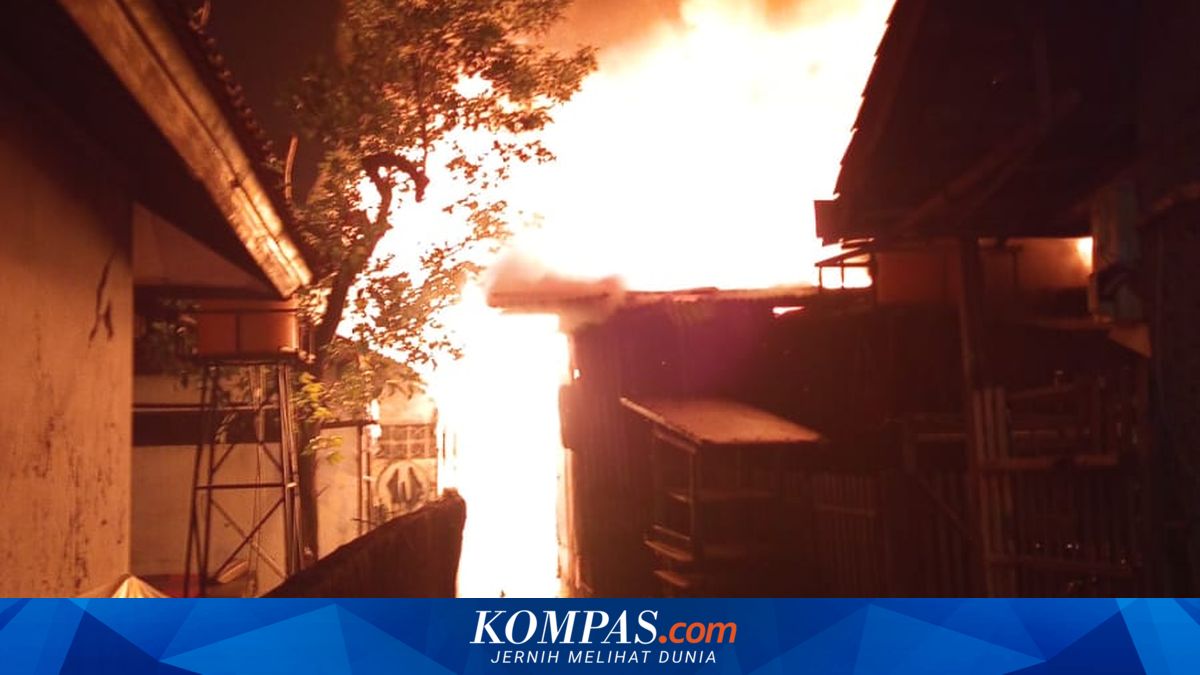Dua Kebakaran Terjadi Sekaligus di Duren Sawit Jaktim, Diduga Akibat Korsleting Listrik