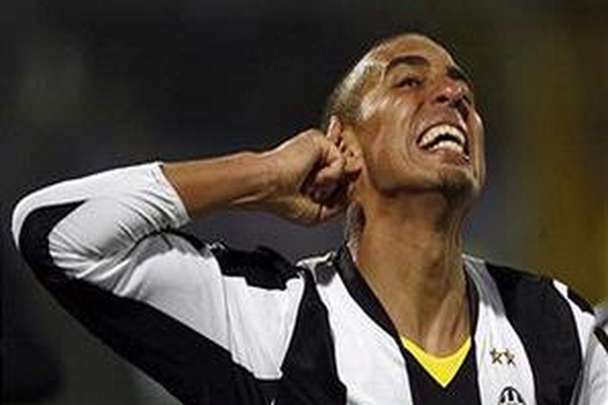 Penyerang Juventus, David Trezeguet.