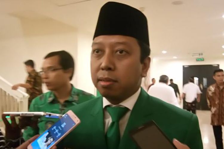 Ketua Umum PPP, Rohmahurmuziy saat menghadiri acara pembukaan Munaslub Partai Golkar, Nusa Dua(14/5/2016)