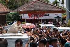 Prabowo Ziarah ke Makam Bung Karno, Warga Sambut Antusias