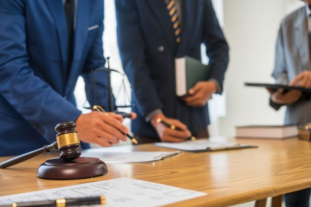 Mengenal Aziz Yanuar & Partners, Kantor Hukum Multidisipliner dengan ...