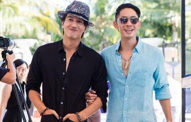 Jerry Yan dan Vanness Wu tiba di upacara pemberkatan nikah Ken Zhu dengan Vivien Han di Eternity Chapel, The Mulia, Bali, Sabtu (3/9/2016).