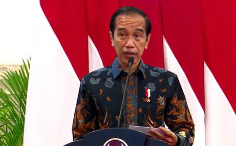 Jokowi Urges Accelerated Development of Electric Auto Industry