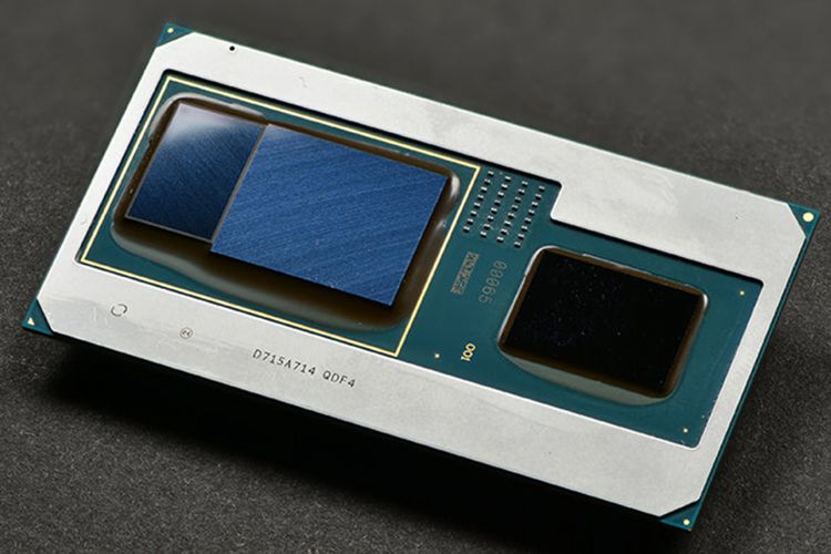 Kemasan prosesor Intel Core dengan pengolah grafis (GPU) AMD Radeon RX Vega M dan memori HBM2 4 GB.