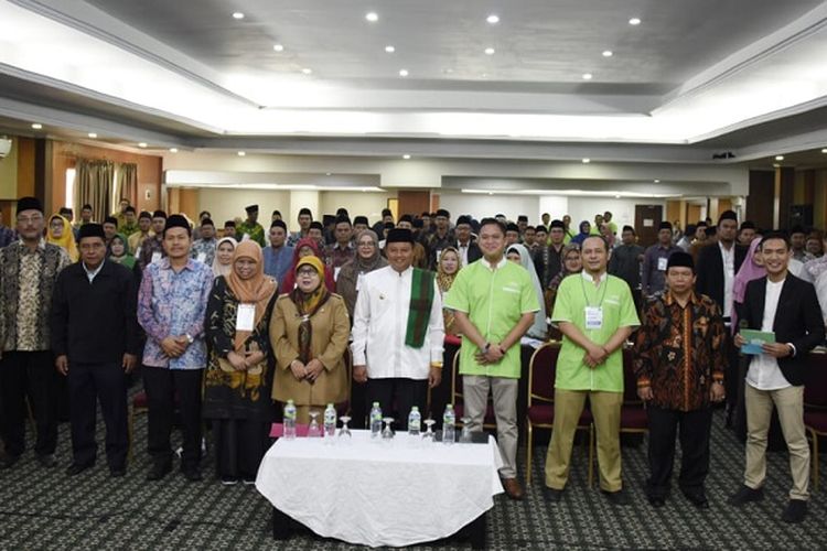 Uu Ruzhanul Ulum membuka workshop dakwah digital untuk ulama Jawa Barat di Grand Asrilia Hotel, Kota Bandung, Selasa (26/11/19).