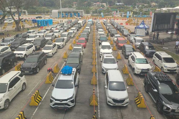 Arus Balik Bakauheni Membeludak: 500.000 Pemudik Belum Kembali ke Jawa, ASDP Terapkan Sistem Stiker