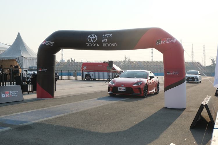 PT Toyota-Astra Motor (TAM) mengadakan GR Garage Track Day di Ancol e-Prix Circuit, Jakarta, Sabtu (16/9/2023). 