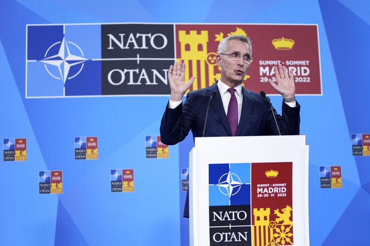 Sekretaris Jenderal NATO Jens Stoltenberg berbicara selama konferensi pers selama pertemuan puncak NATO di Madrid, Spanyol pada Selasa, 28 Juni 2022. 