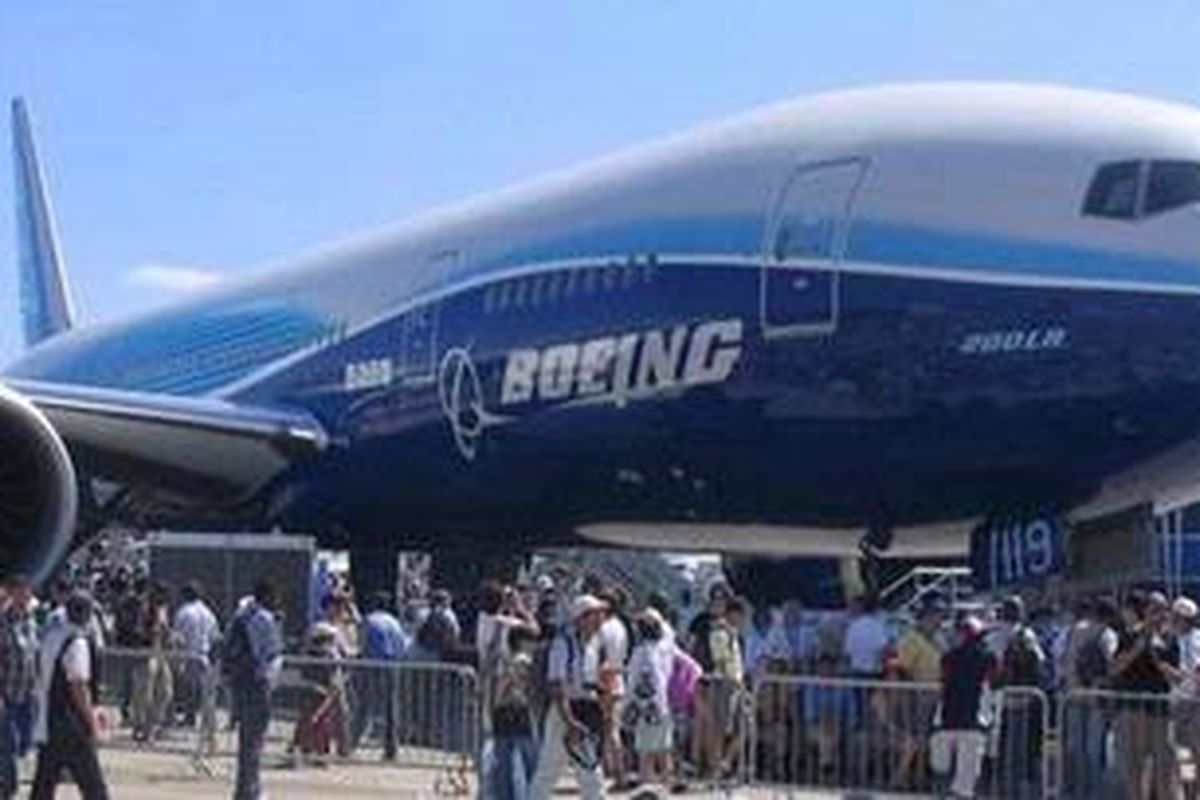 Pesawat Boeing 777-200LR