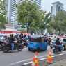 Demo di Balai Kota Terhalang Perbaikan Trotoar, Massa Buruh: Lagi dan Lagi, Kita Cuma sampai di Sini...