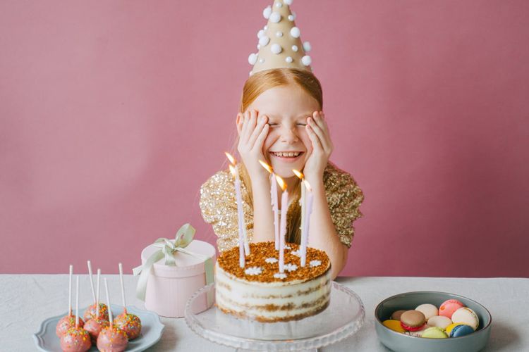 Contoh Kalimat Congratulating Others dalam Bahasa Inggris 