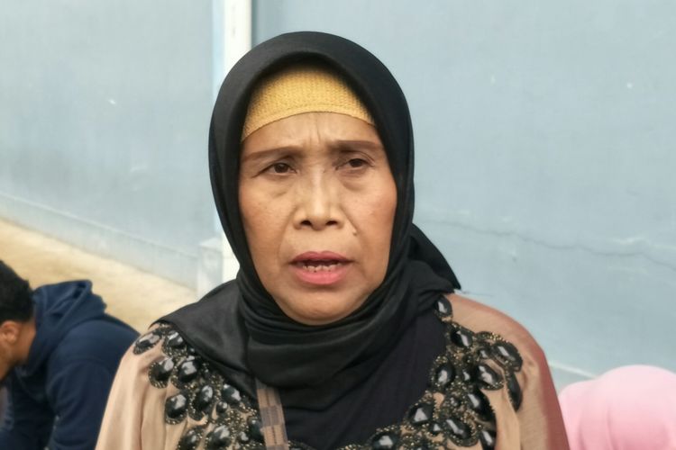 Utisah, ibunda Lina Jubaedah saat diwawancarai di kawasan Tendean, Jakarta Selatan, Senin (17/2/2020)