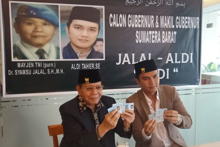 Pasangan Syamsu Jalal-Aldi Taher deklarasi maju di Pilkada Sumbar 2020 melalui jalur independen, Jumat (31/1/2020)