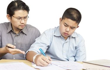 Ilustrasi anak dan orangtua.
