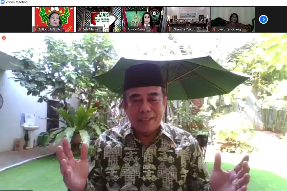 Menag Fachrul Razi dalam webinar Kesiapan Menghadapi Era New Normal dari Perspektif Lintas Agama yang digelar oleh Kongres Wanita Indonesia (Kowani) dan Kementerian Agama, di Jakarta, Sabtu, 25 Juni 2020.