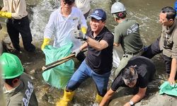 Peringati Hari Sungai Sedunia, PLN dan KLH Gelar Aksi Bersih di DAS Ciliwung