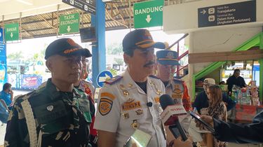 H-1 Lebaran Penumpang Terminal Kampung Rambutan 23.970 Orang, Puncak Mudik Sudah Lewat