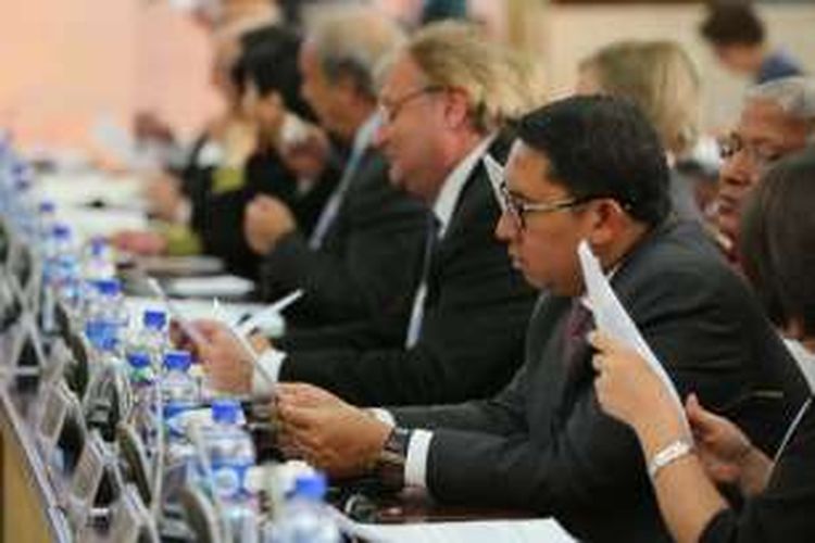 Wakil Ketua Dewan Perwakilan Rakyat Fadli Zon saat mewakili Indonesia dalam Asia-Europe Parliamentary Partnership (ASEP) ke-9 di Gedung Parlemen Mongolia, Ulaanbaatar, Rabu (21/4/2016).