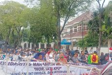 Rekapitulasi Hari ke-17 Diwarnai Aksi Demo Pro dan Kontra Hasil Pemilu di Depan KPU