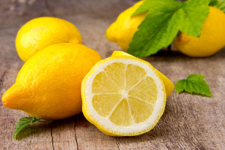 Benarkah Lemon Bisa Meredakan Asam Lambung? Berikut Penjelasannya