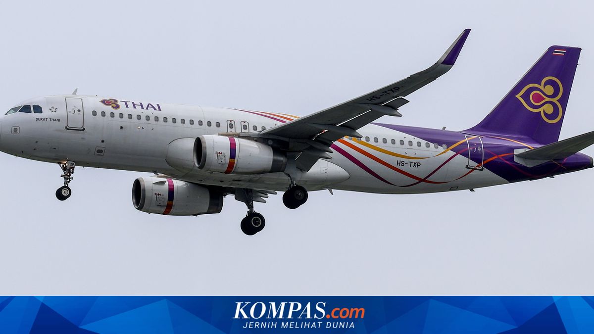 Banyak Penerbangan Batal Saat Banjir Bangkok, CEO Thai Airways Dipecat