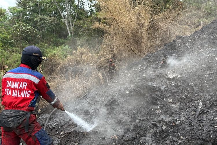 Sepekan TPA Supit Urang Malang Terbakar, Titik Api Masih Ditemukan