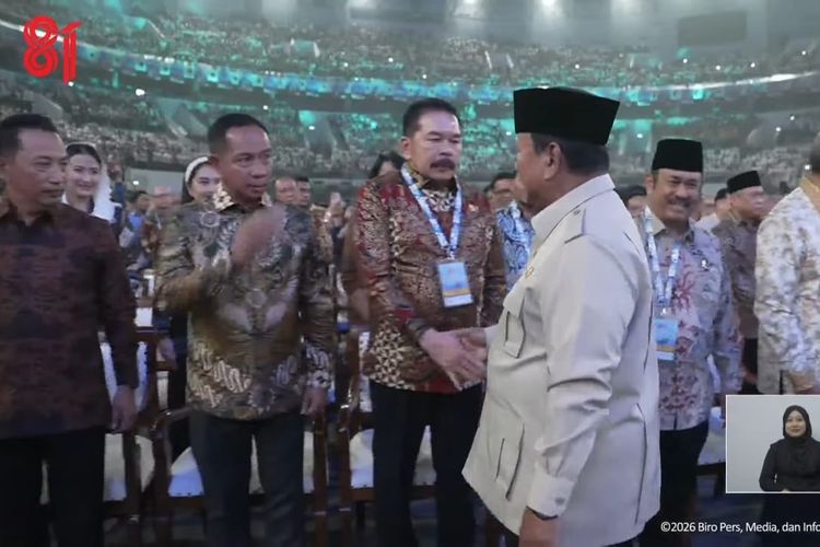 Prabowo Hadiri Puncak Hari Koperasi, Salami Jaksa Agung hingga Kapolri
