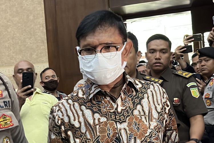 Menteri Komunikasi dan Informatika (Menkominfo) nonaktif Johnny G Plate tiba di Pengadilan Tindak Pidana Korupsi (Tipikor) pada Pengadilan Negeri (PN) Jakarta Pusat, Selasa (27/6/2023).