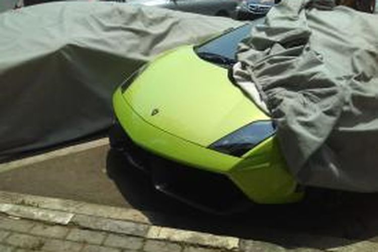 Lamborghini diamankan di Ditlantas Polda Metro Jaya.