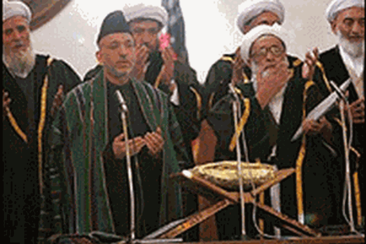 Presiden Afganistan Hamid Karzai dilantik untuk masa jabatan keduanya pada Kamis (19/11) di Kabul. Ia berjanji memberantas korupsi. 