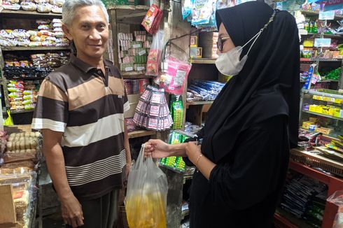 Ribetnya Beli Minyak Goreng Pakai PeduliLindungi, Pedagang: Enggak Praktis, Cuma Nambah Kerjaan