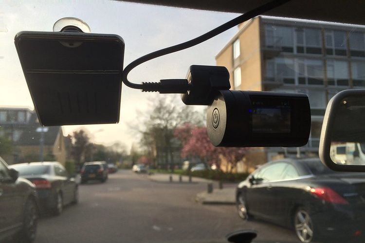 Dashcam Mobil bisa membantu pengemudi dalam menghindari konflik dan modus penuduhan di jalan