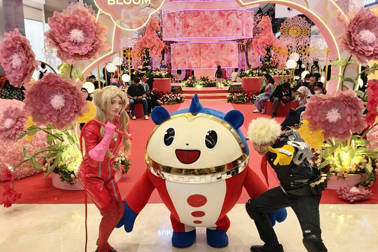 Cosplay game Persona 4 di Sega Atlus Festival di Mall of Indonesia, Kelapa Gading, Jakarta Utara, Sabtu (7/2/2026).