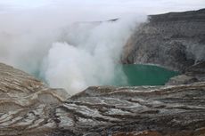 Pendakian ke Kawah Ijen Dibuka, Wisatawan Wajib Tunjukkan Kartu Vaksin