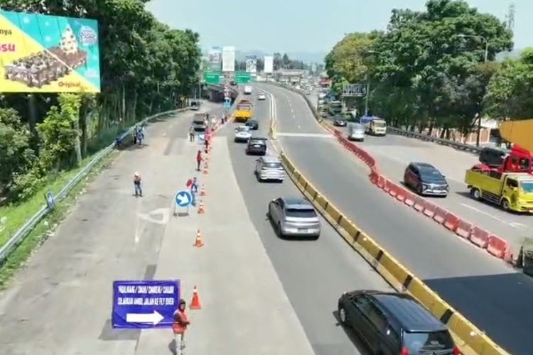 Jasa Marga akan menerapkan pengalihan lalu lintas di Tol Padaleunyi, tepatnya di Akses Keluar GT Padalarang Timur mulai Senin (13/10/2025) hingga Jumat (17/10/2025).