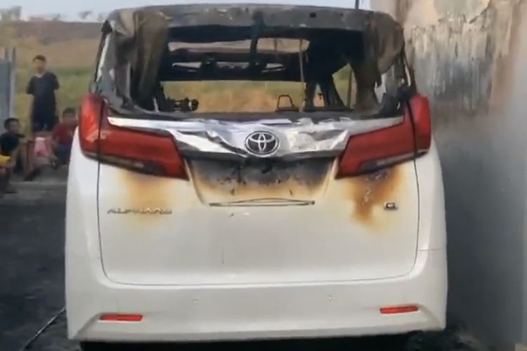 Sederet Fakta Terduga Pembakar Mobil  Alphard  Via Vallen 