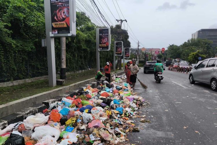 Viral Muatan Truk Sampah Berceceran di Jalan, DLH Semarang Beri Teguran ke Sopir