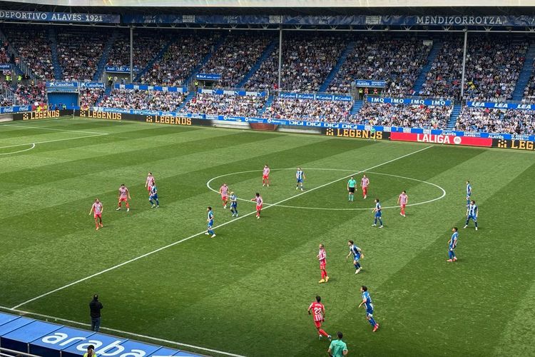 Alaves Vs Atletico Madrid: Laga Sempat Terhenti, Junior Messi Disiuli