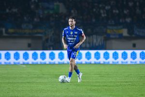 Pembelaan Elegan Kapten Persib Marc Klok untuk Kakang Rudianto 