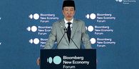 Jokowi Pidato Bahasa Inggris di Bloomberg New Economy Forum, Banggakan Infrastruktur, QRIS hingga Gojek