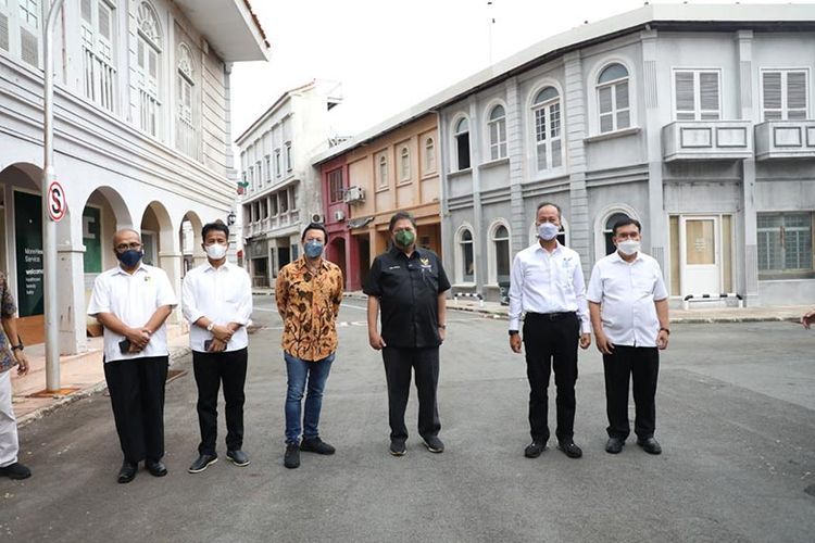 Menko Airlangga meninjau Kawasan Ekonomi Khusus Batam. 