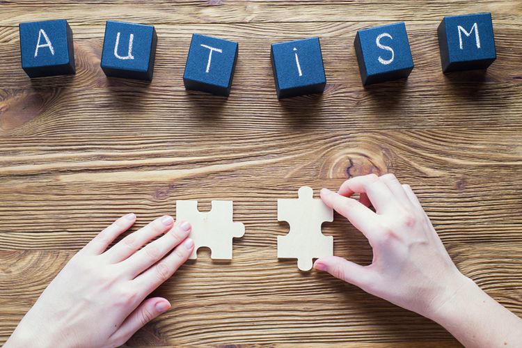 Autisme bisa baru didiagnosis saat dewasa, seperti Tallulah Willis, anak Demi Moore, yang didiagnosis di usia 30 tahun. 