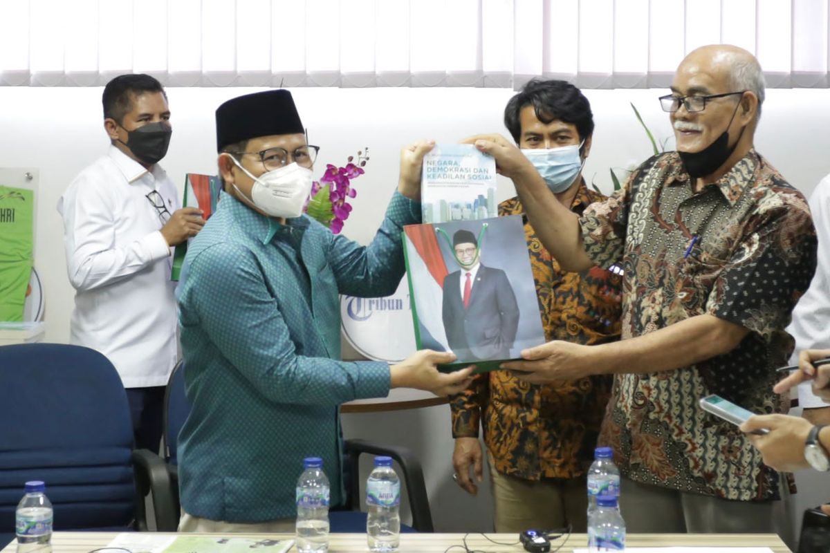 Gus Muhaimin saat menghadiri talkshow bertajuk ?Politik Kesejahteraan dan Visi Pembangunan Indonesia Timur? bersama sejumlah pakar dan akademisi Sulawesi Selatan (Sulsel) di Kantor Tribun Timur, Selasa (1/3/2022).