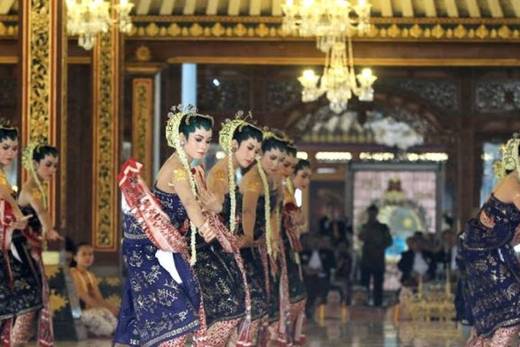 Tari Bedhaya Ketawang Keraton Surakarta