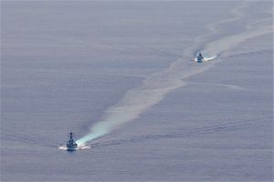 Meluas, Iran Serang Kapal Perusak AS di Samudra Hindia dengan 2 Jenis Rudal Sekaligus