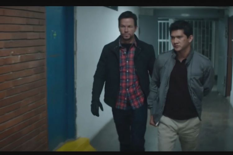 Mark Wahlberg bersama Iko Uwais beraksi dalam film laga Mile 22.