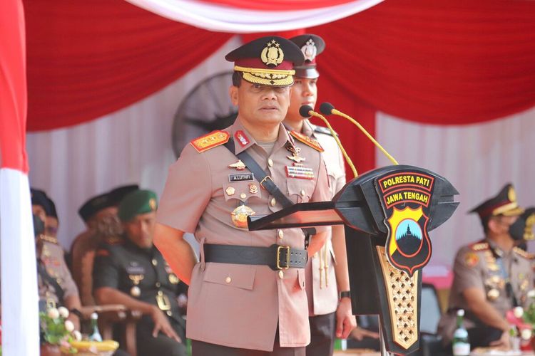 Kapolda Jateng, Irjen Pol Ahmad Luthfi meresmikan peningkatan tipe Kepolisian Resor Pati menjadi Kepolisian Resor Kota Pati, di Mapolresta Pati, Kamis (13/10/2022).