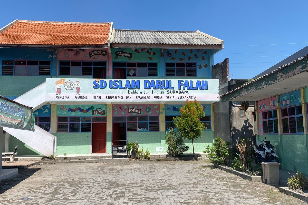 SD Islam Darul Falah, Kenjeran, Surabaya, Senin (15/7/2024).