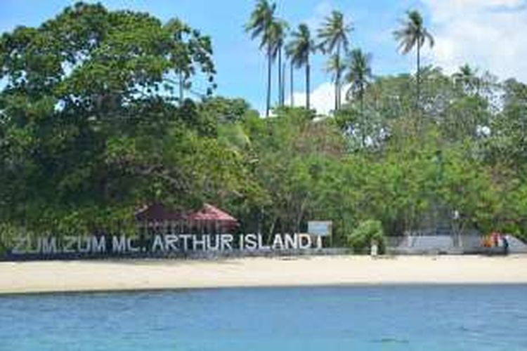 Patung Jenderal Douglas Mc Arthur di Pulau Zum-zum, Kabupaten Pulau Morotai